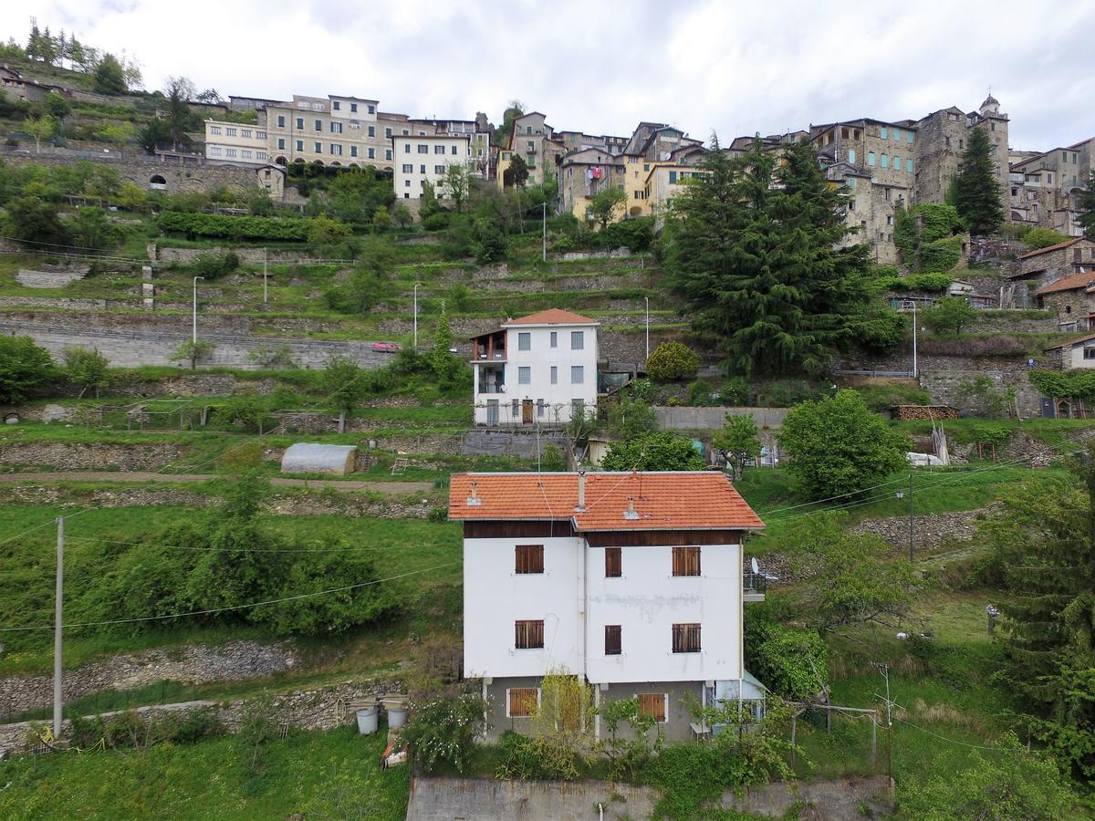 Casa Vacanze Da Oscar Villa Triora Kültér fotó
